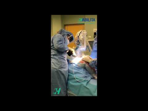 HABILITA - Rosa Knee in azione in sala operatoria